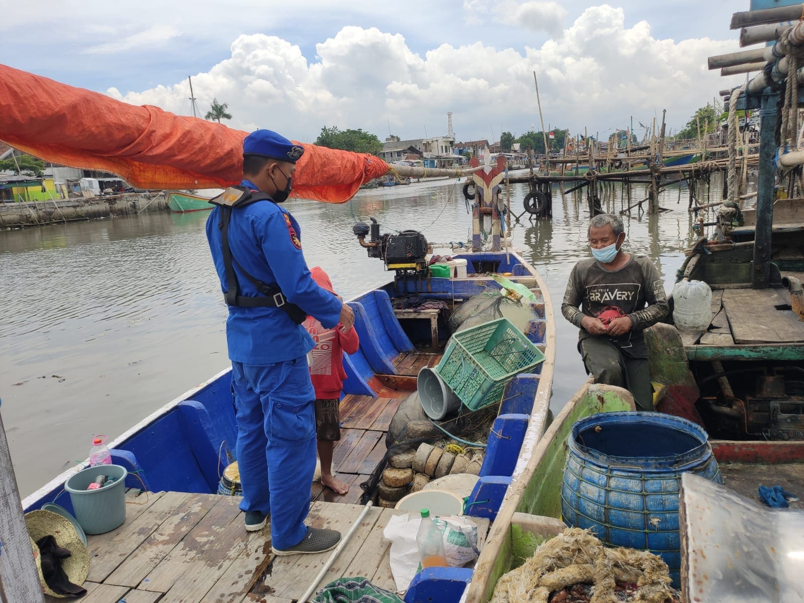 Nelayan Pesisir Kota Pasuruan.