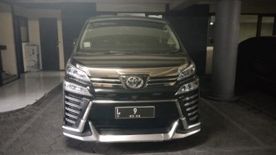 Usut Kasus Dugaan Korupsi Dana Hibah, KPK Periksa 2 Mobil Terparkir di Kantor DPRD Jatim
