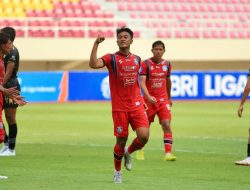 Kemenangan Arema FC Kontra Dewa United 2-0, Singo Edan Dedikasikan untuk Korban Tragedi Kanjuruhan