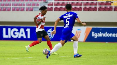 Laga Madura United vs PSIS Semarang, Laskar Sape Kerrab Tumbang dengan Skor 0-3
