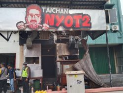 Kios Sate Taichan di Surabaya Terbakar