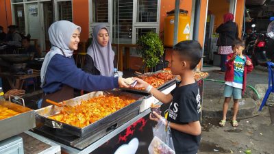 Berlibur Sambil Berburu Kuliner di Pasar Laron Kota Batu