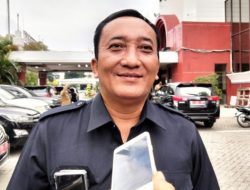 Pemkot Surabaya Antisipasi Pohon Patah dengan Perantingan