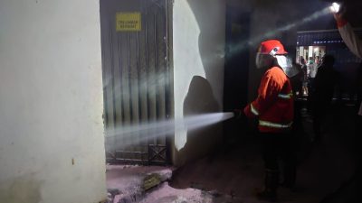 Kebakaran gudang limbah medis.(Foto: dok. BPBD Kota Pasuruan/Tugu Jatim)