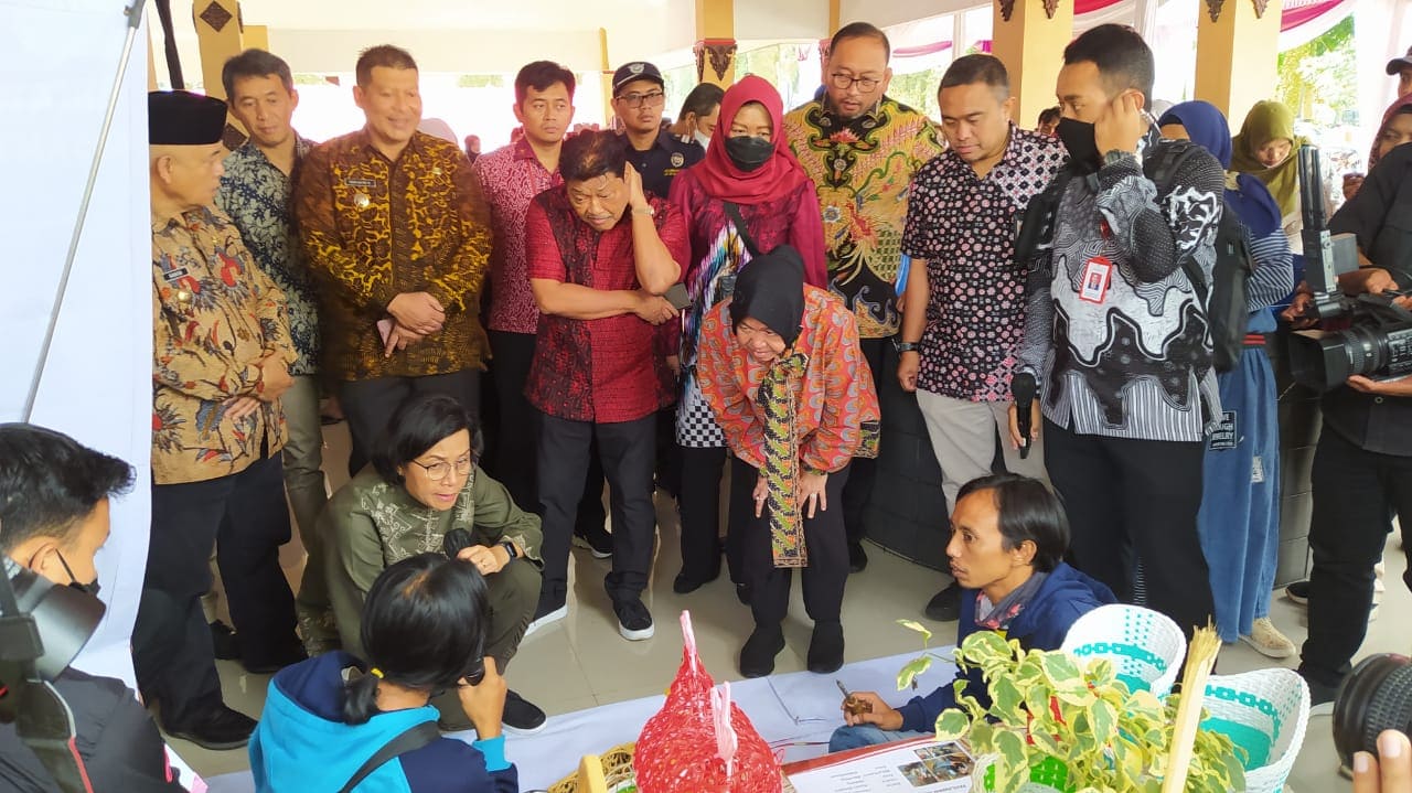 Tri Rismaharini.