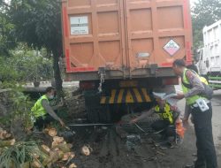 Diduga Ngantuk, Sopir Pickup di Pasuruan Tewas Tergencet usai Tabrak Truk Parkir
