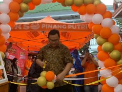 Grand Opening Bakso Pinang Putri Malang, Ratusan Sajian Endul Ludes Diserbu Pengunjung