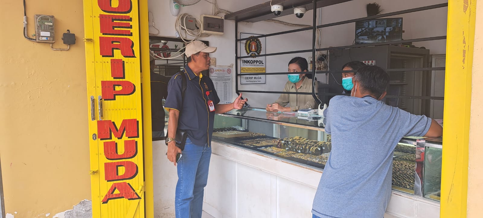 Kalung di Toko Emas Pasar Desa Karangagung Tuban Raib