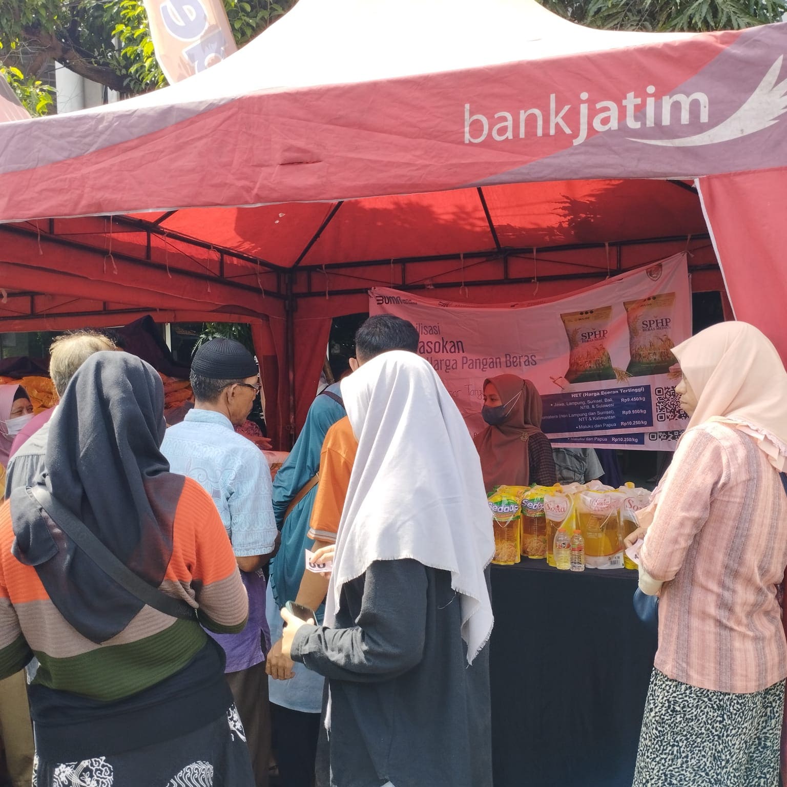 Operasi sembako murah.