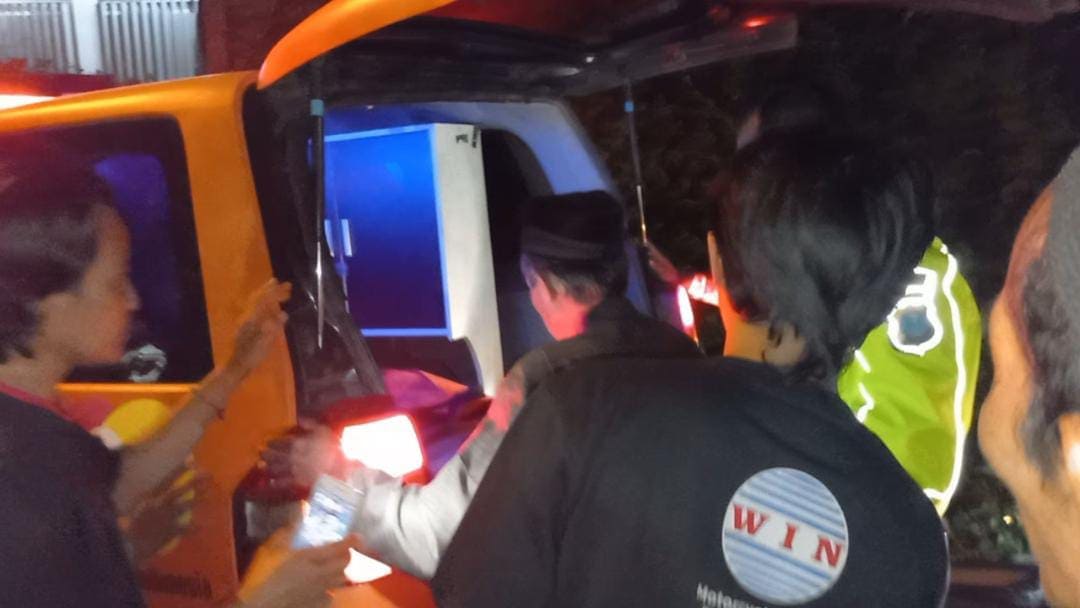Kecelakaan Bus Wisatawan TK Blitar di Jalur Taman Safari Prigen Pasuruan, 15 Orang Luka-Luka 2 Kecelakaan Bus Wisatawan TK Blitar.