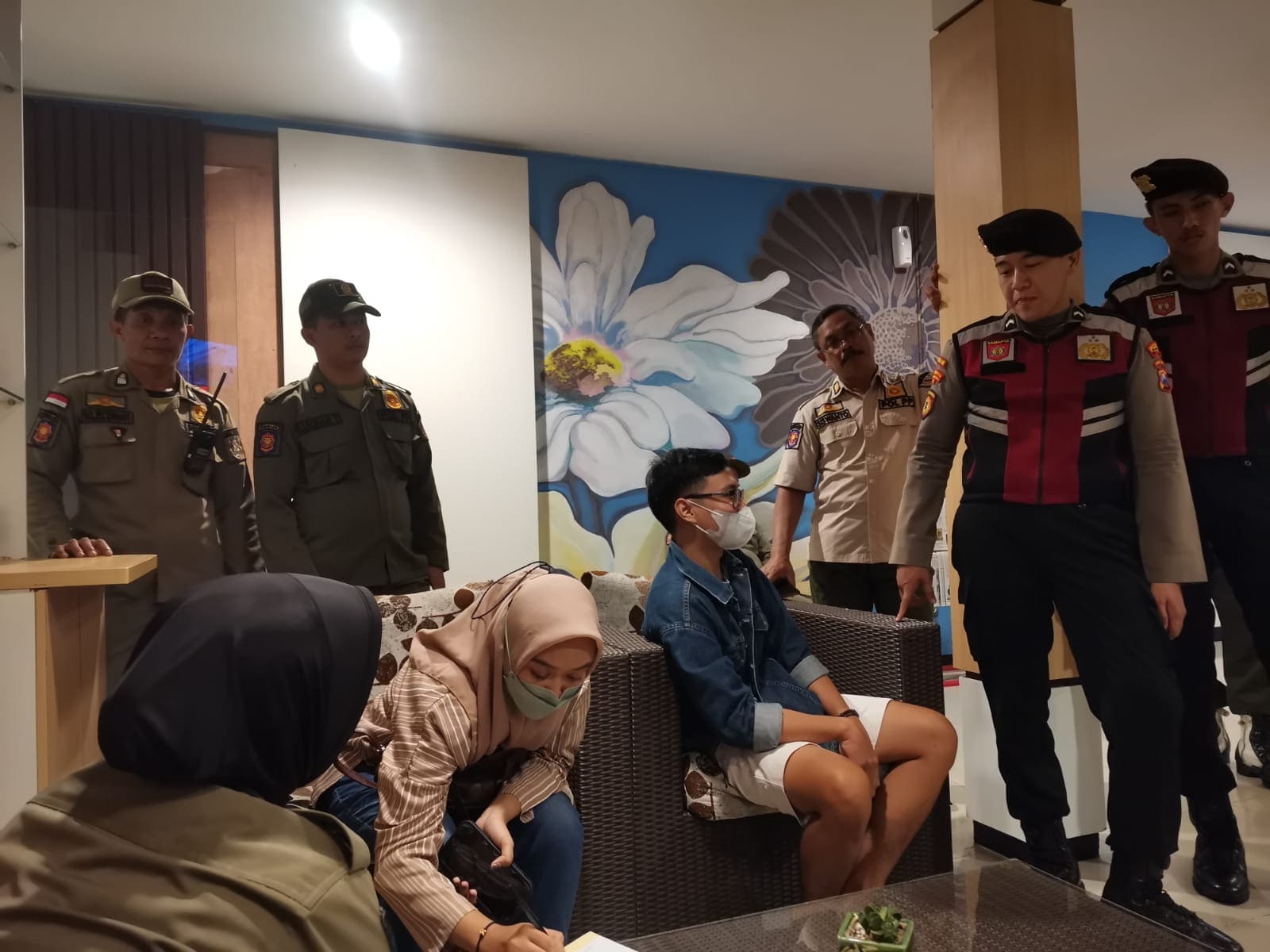 Pasangan bukan suami istri diduga mesum.