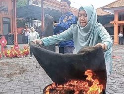 BPBD Mojokerto Kenalkan Profesi Pemadam Kebakaran ke Siswa TK Kesiman Trawas dan RA Darul Hidayah Sooko