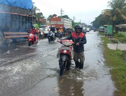 Terendam Banjir Selama 2 Hari, Jalur Pantura di Pasuruan Macet