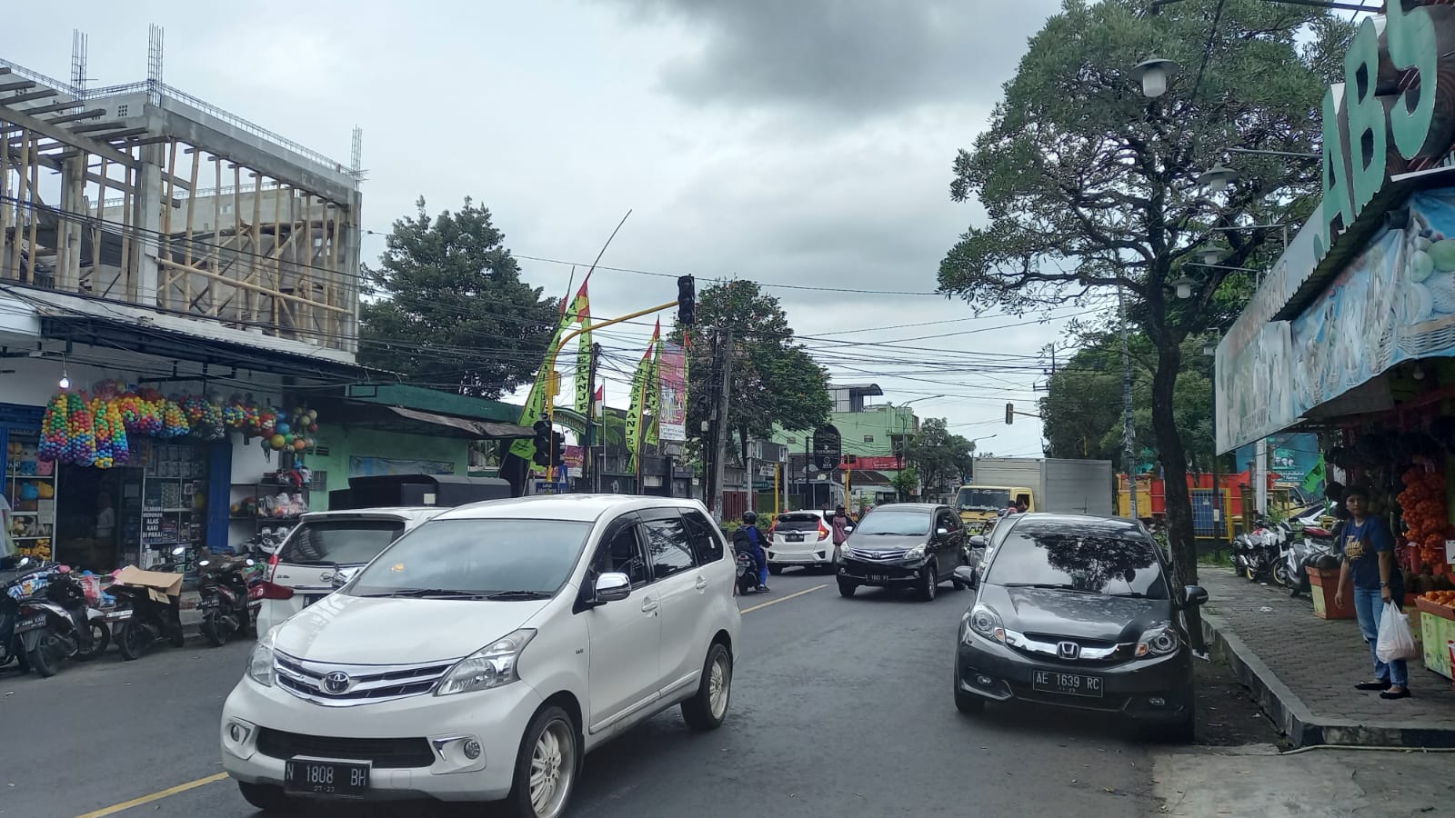 malang tugu jatim