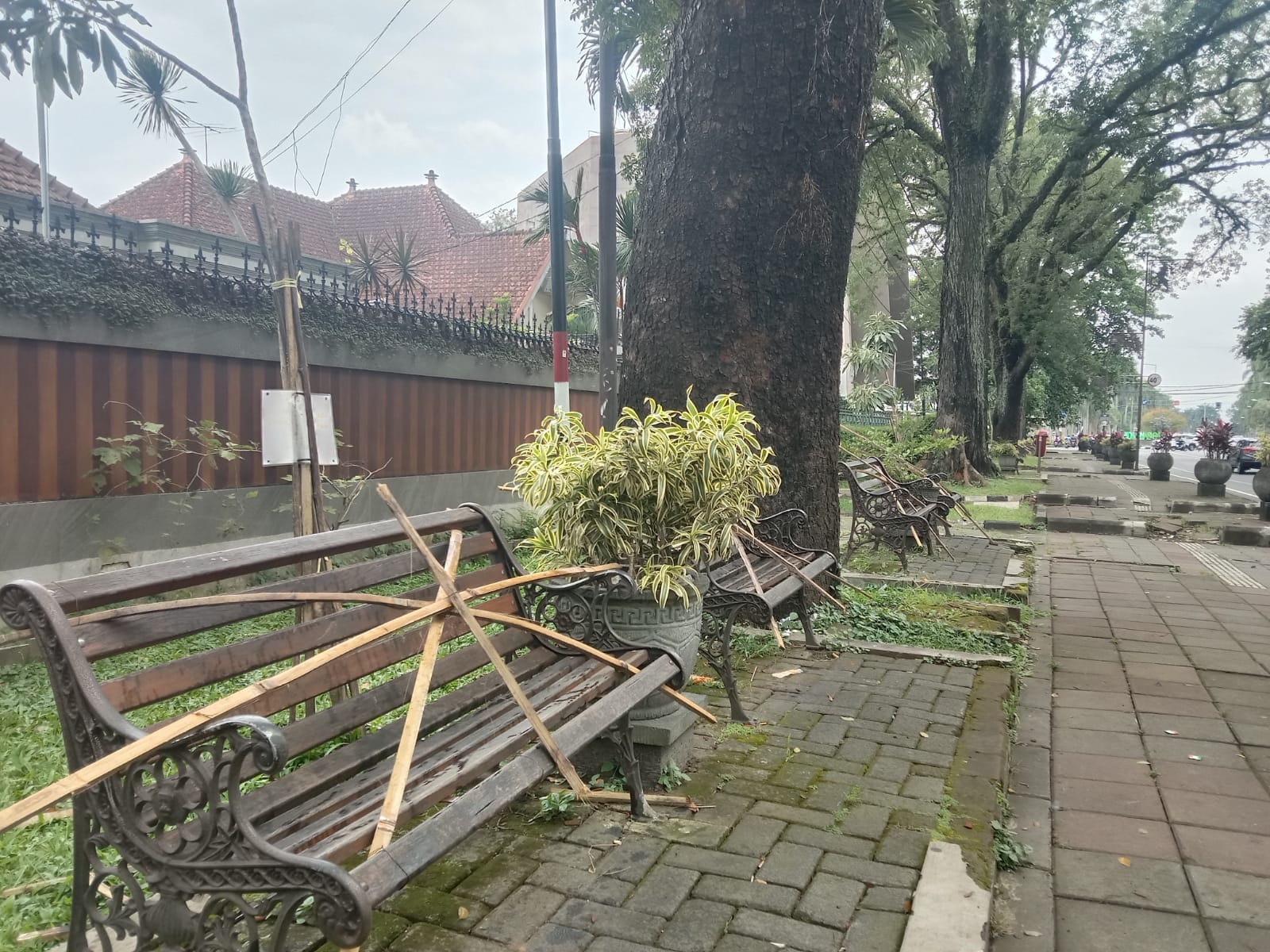 malang tugu jatim