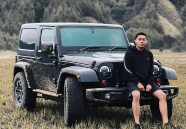 Jeep Rubicon Mario Dandy.