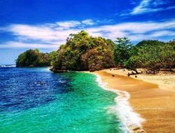 Pantai Tiga Warna Malang: Daya Tarik, Lokasi, dan Harga Tiket 2023