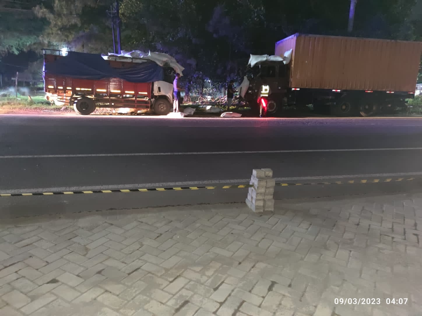 jalur pantura tugu jatim