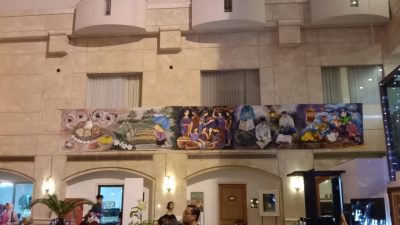 Lukisan Tradisi Ramadan Sepanjang 40 Meter Membentang di Surabaya Suite Hotel