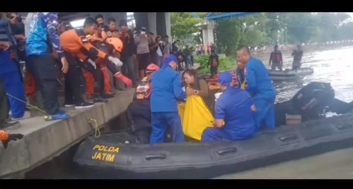 perahu tambang tugu jatim