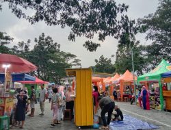 Ngabuburit Berburu Makanan Buka Puasa, Warga Serbu Sentra Kuliner Masjid Al-Akbar Surabaya
