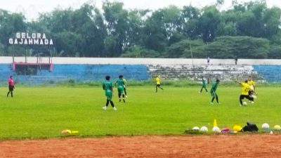 sepak bola Kabupaten Mojokerto.