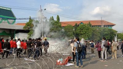 Demo mahasiswa.