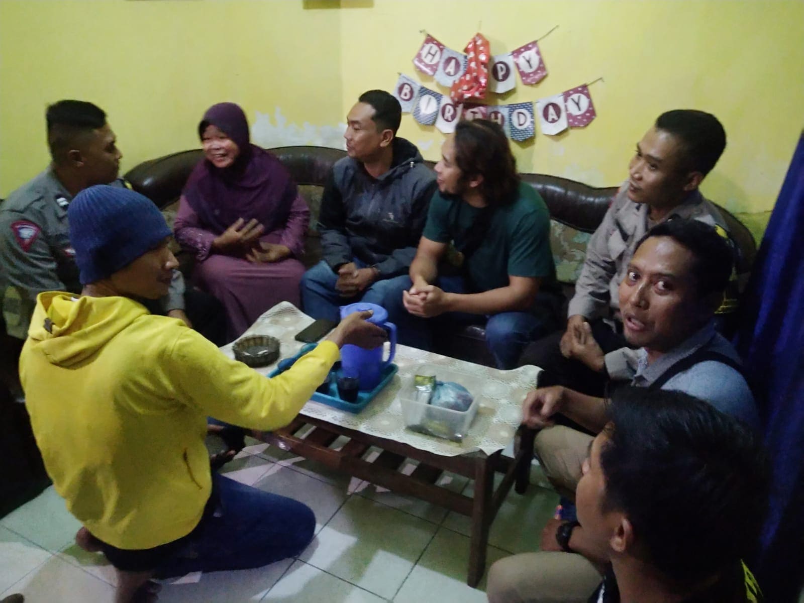 Nenek hilang.