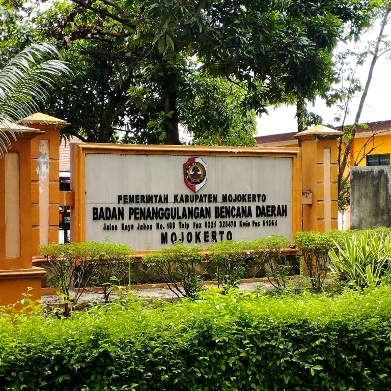 mojokerto tugu jatim
