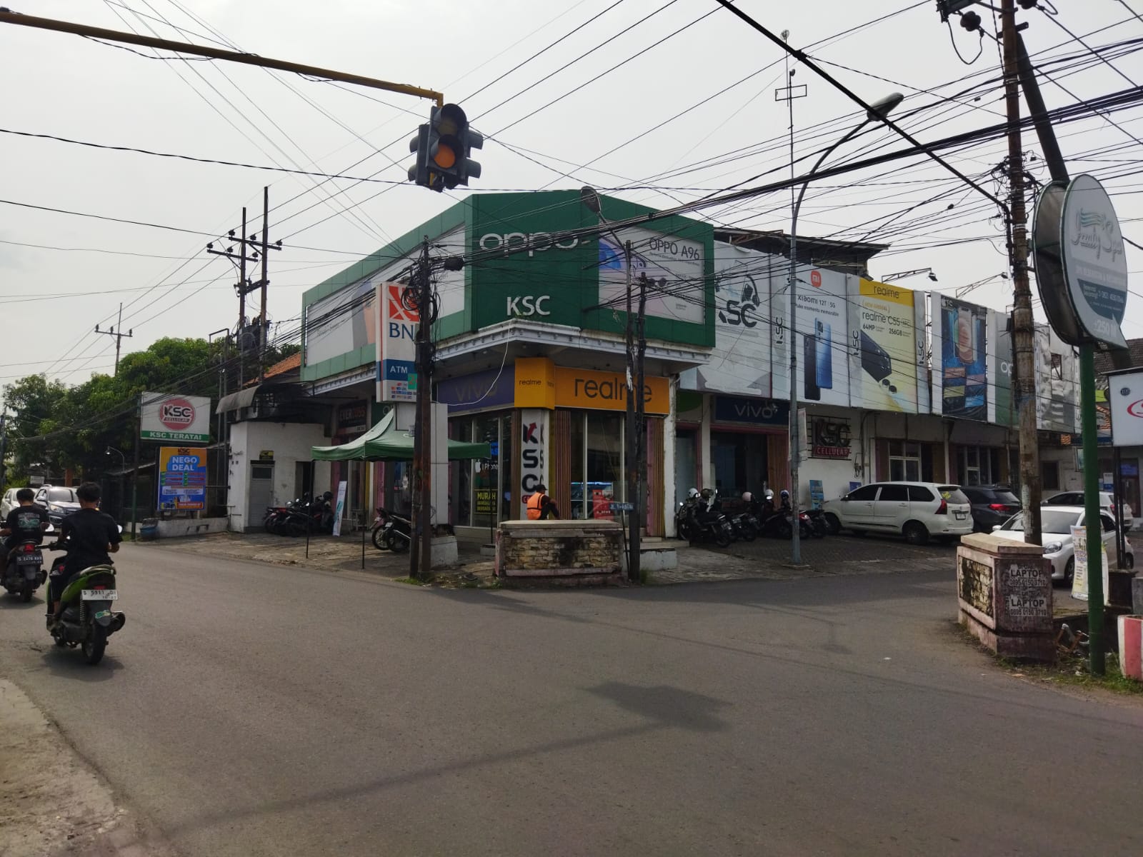 mojokerto tugu jatim