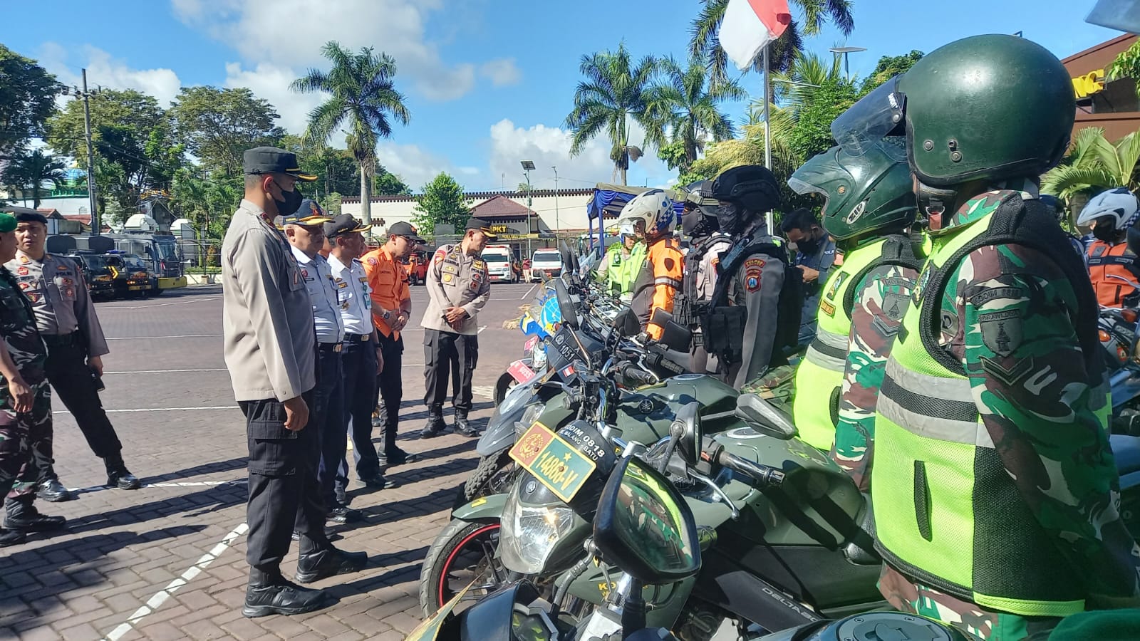 358 Anggota Polres Malang Diterjunkan dalam Operasi Ketupat Semeru 2023 2 operasi ketupat semeru tugu jatim