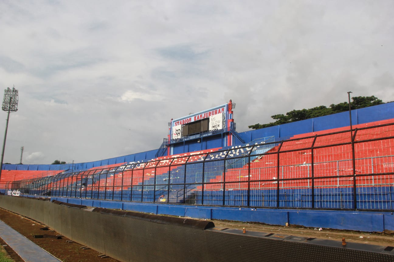 stadion kanjuruhan tugu jatim