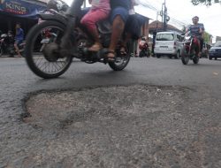 DPRD Kota Malang Pertanyakan Kualitas Aspal Perbaikan Jalan Berlubang