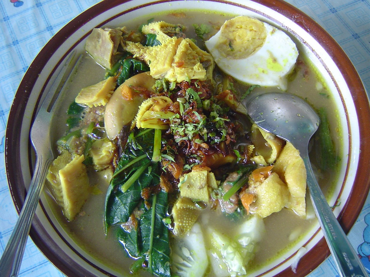makanan khas lebaran tugu jatim