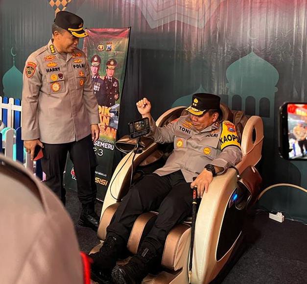 Layanan Pijat dan BBM Gratis Hadir di Pos Pelayanan Pasuruan
