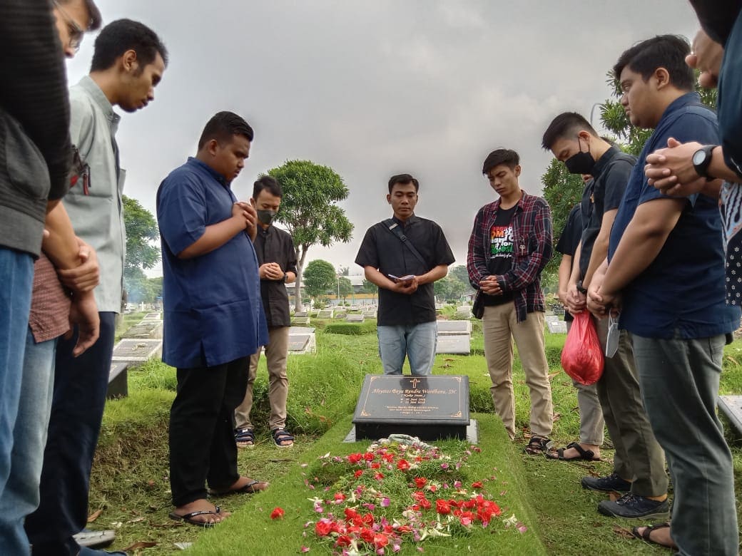 Bom bunuh diri.