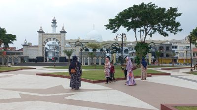 alun-alun kota pasuruan tugu jatim