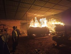 Pabrik Kayu di Malang Terbakar Diduga Akibat Korsleting