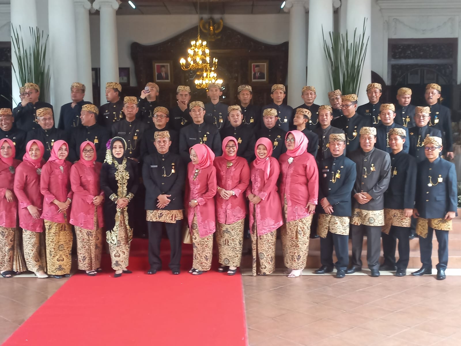 kabupaten mojokerto tugu jatim