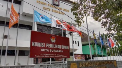 KPU Surabaya Baru Terima Berkas Bacaleg 3 Parpol