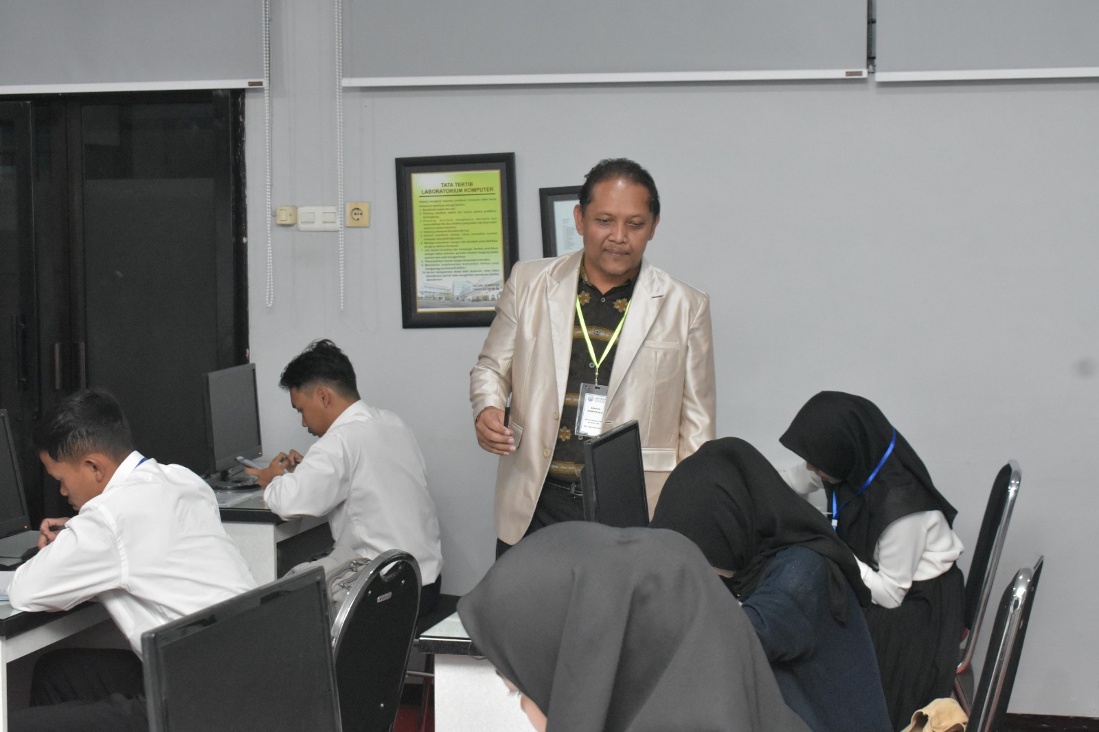 feb unisma tugu jatim