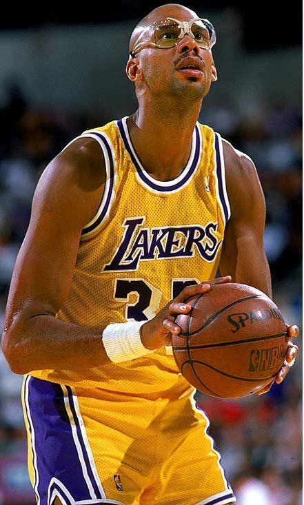 3 Pemain NBA Terbaik Sepanjang Masa 3 WhatsApp Image 2023 05 11 at 22.32.39 2 1