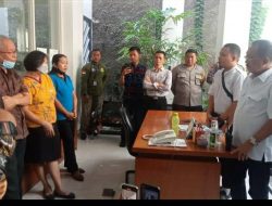 Puluhan Penerbit Adukan Dapen PPPK Petra ke Wawali Kota Surabaya