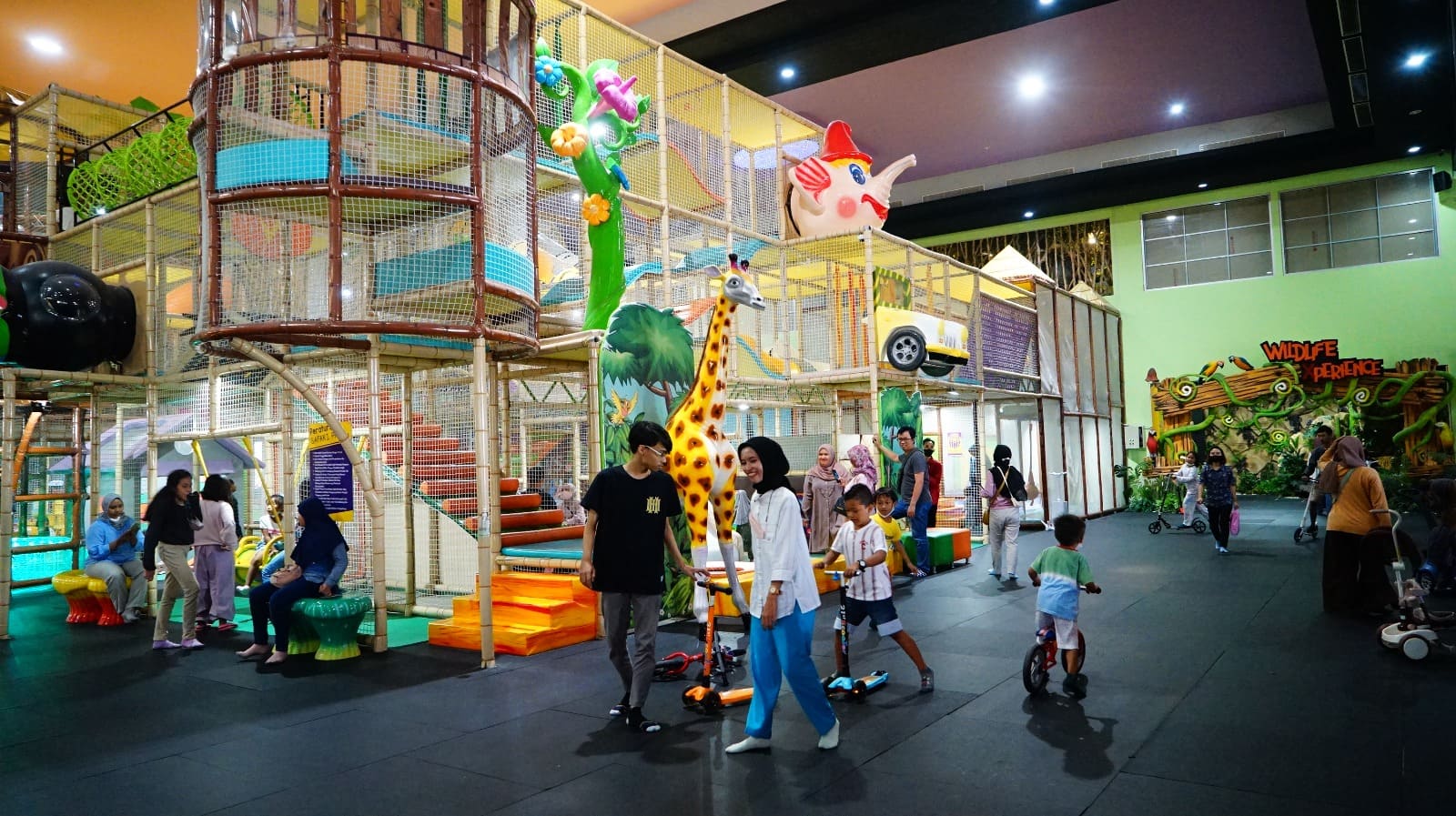 Libur sekolah di Malang Smart Arena.