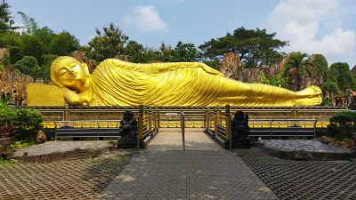 Patung Buddha Tidur.