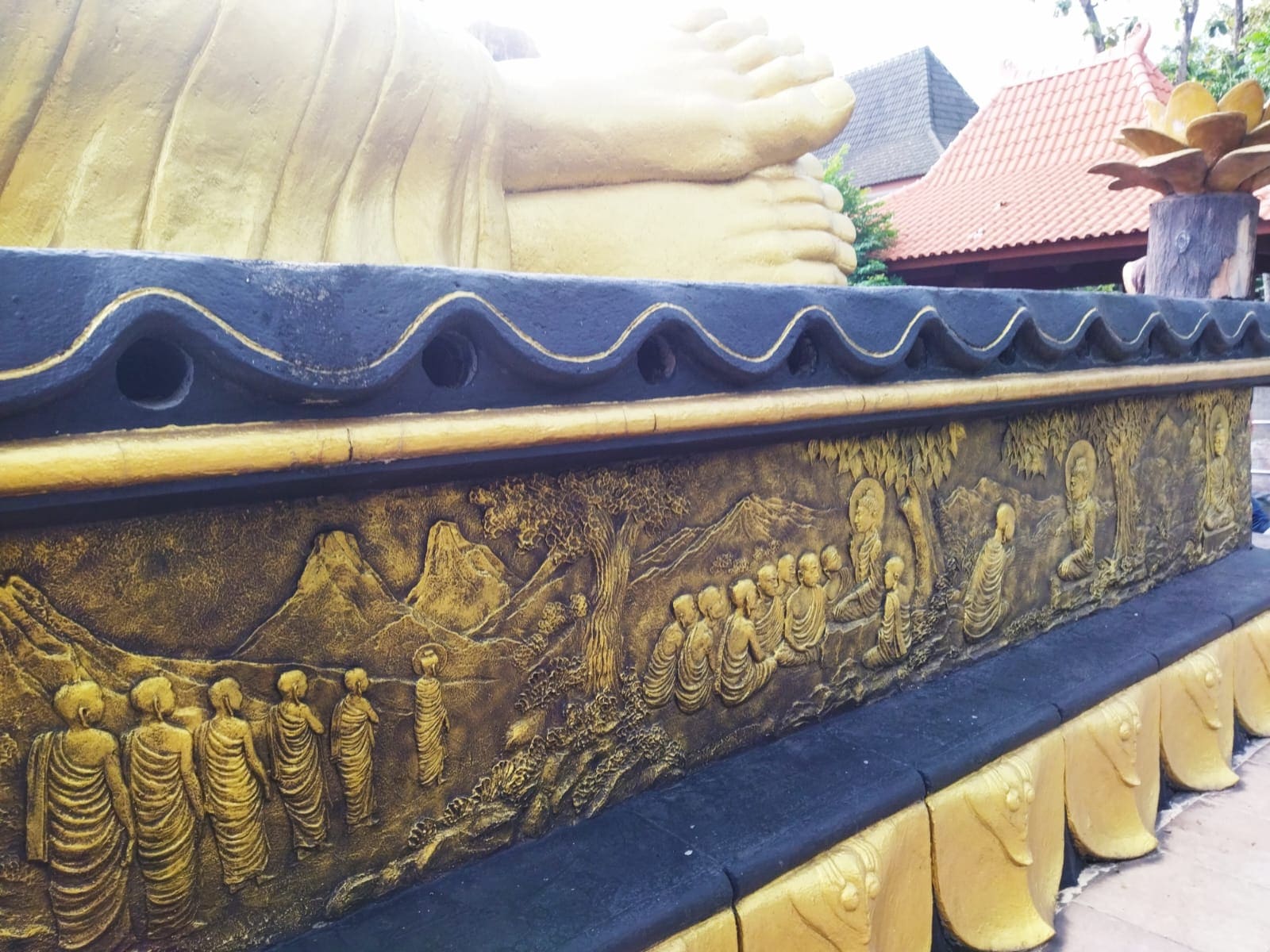 Patung Buddha Tidur Mojokerto.