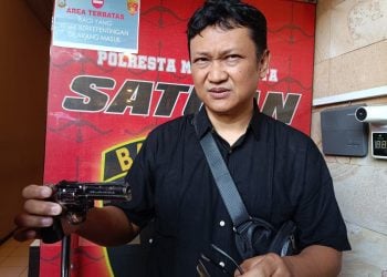 Ditodong pistol.