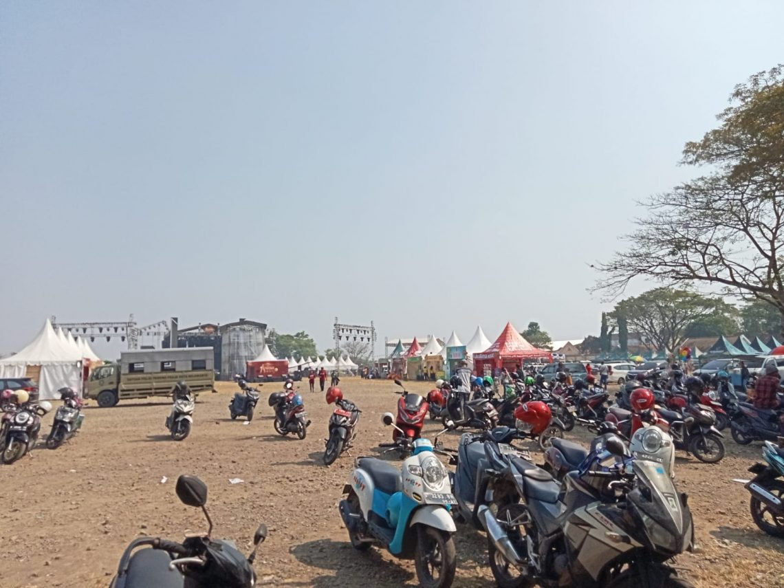 Pesta rakyat.