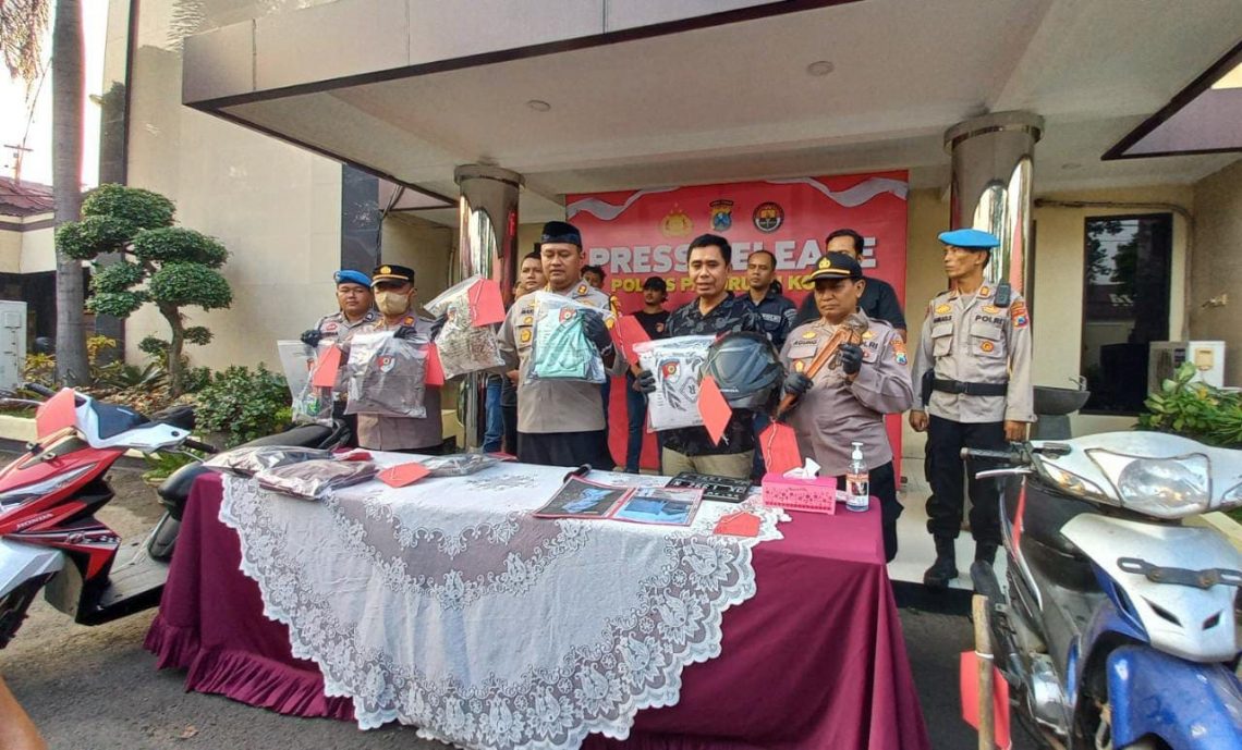 Kronologi Pembunuhan Pria Terbungkus Karung di Alastlogo Pasuruan, Dipukul Kepalanya Pakai Kunci Ledeng 5 Kali 1 Kronologi pembunuhan pria terbungkus karung.