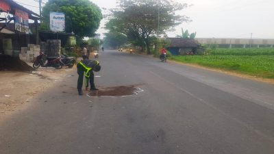 tabrak lari tugu jatim